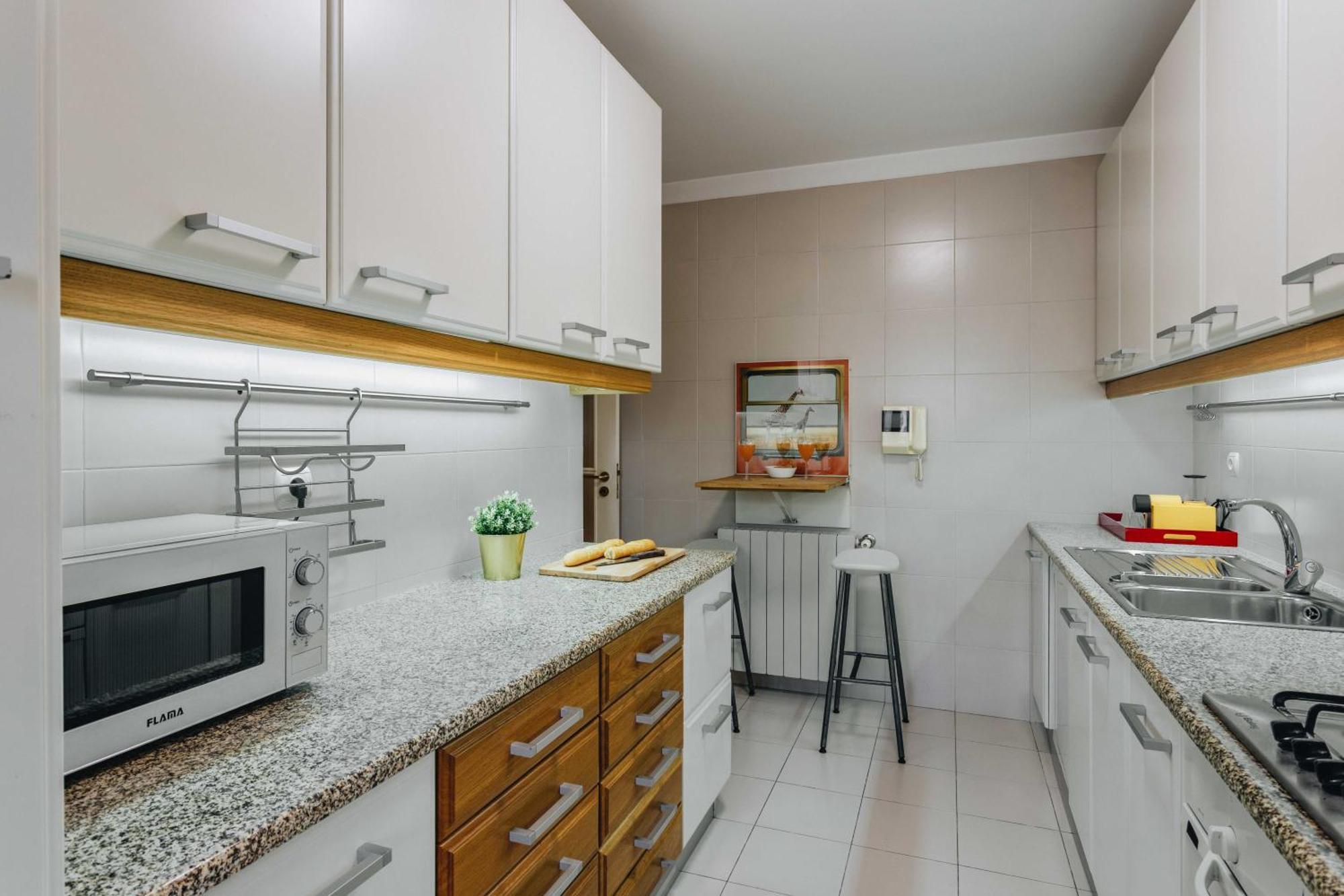 Апартаменты Great 1 Bdr Near Gaia Shopping Arrabida Esm Вила-Нова-ди-Гая Экстерьер фото