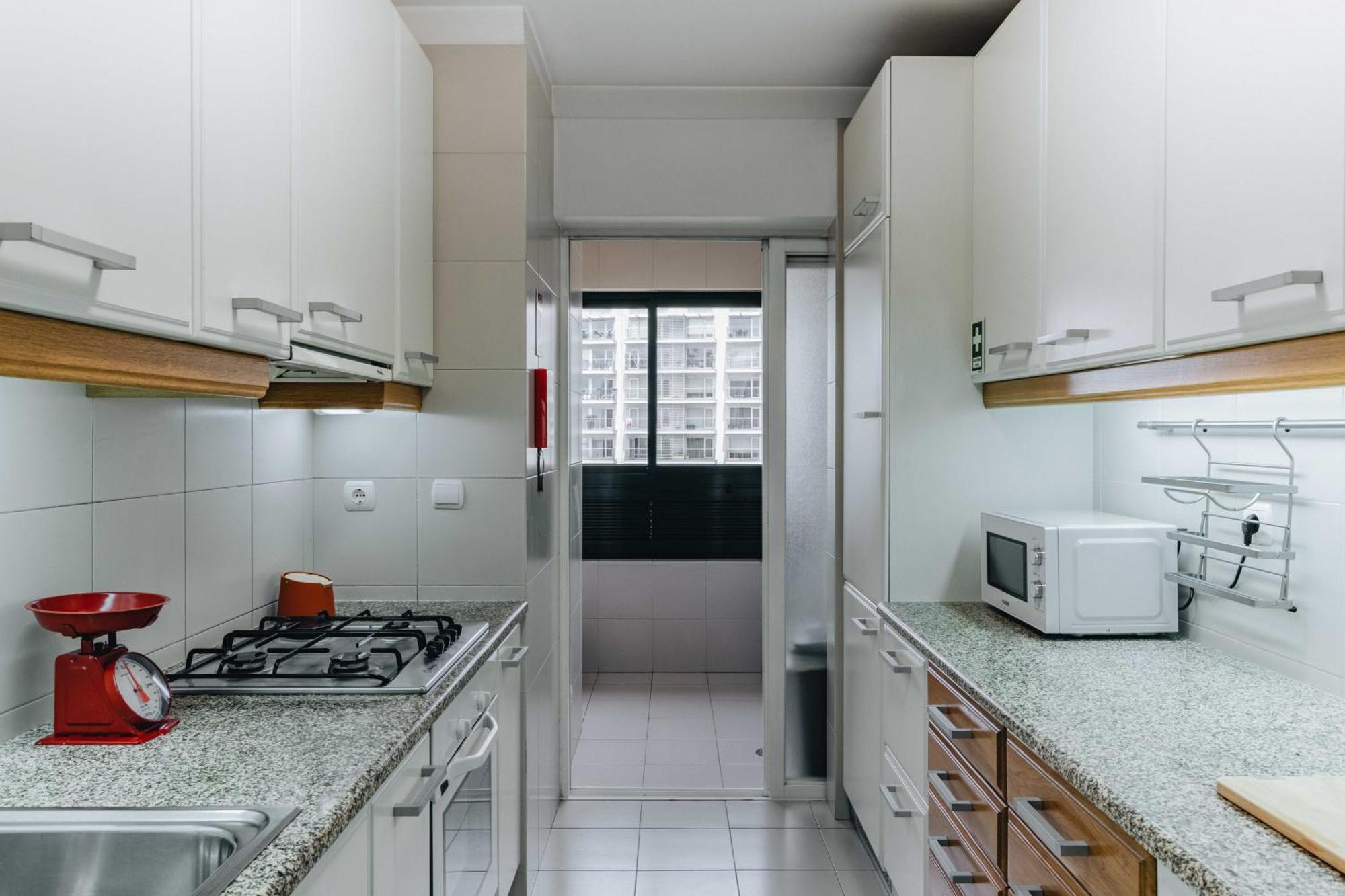 Апартаменты Great 1 Bdr Near Gaia Shopping Arrabida Esm Вила-Нова-ди-Гая Экстерьер фото